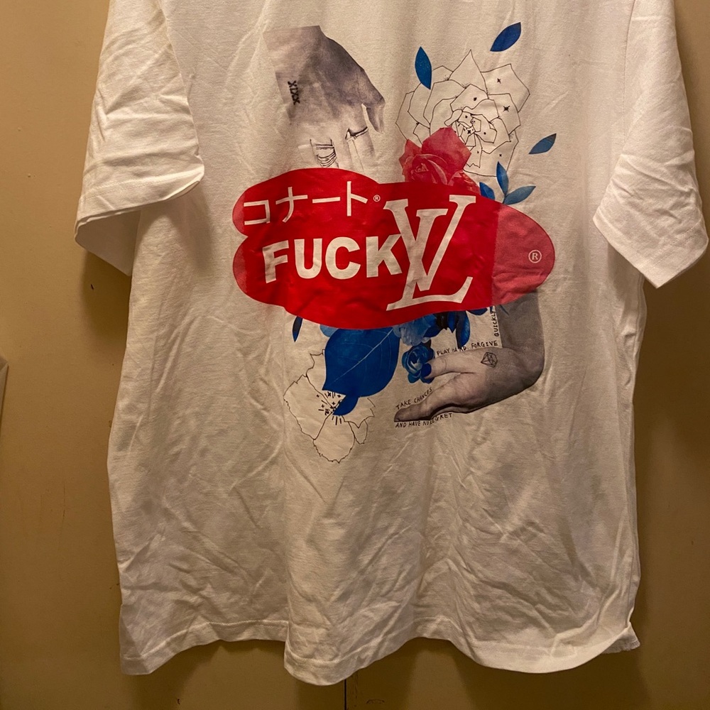 CONART x fucx LV T-shirt used size: xl 
Has some stains.